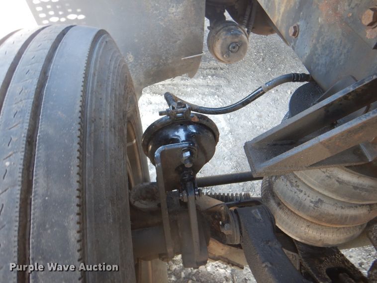 image for item HX9204 2010 Kenworth T800  crane truck