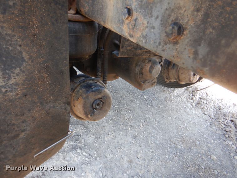 image for item HX9204 2010 Kenworth T800  crane truck