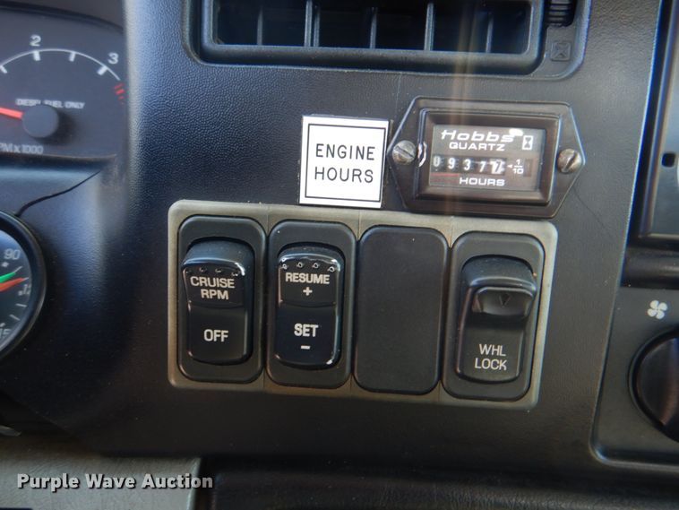 image for item HX9208 2006 Ford F750 Super Duty XL  bucket truck