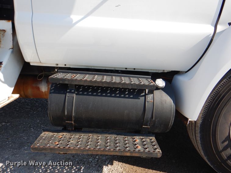 image for item HX9208 2006 Ford F750 Super Duty XL  bucket truck