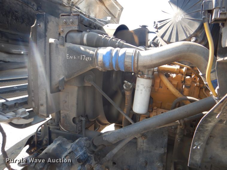 image for item HX9208 2006 Ford F750 Super Duty XL  bucket truck