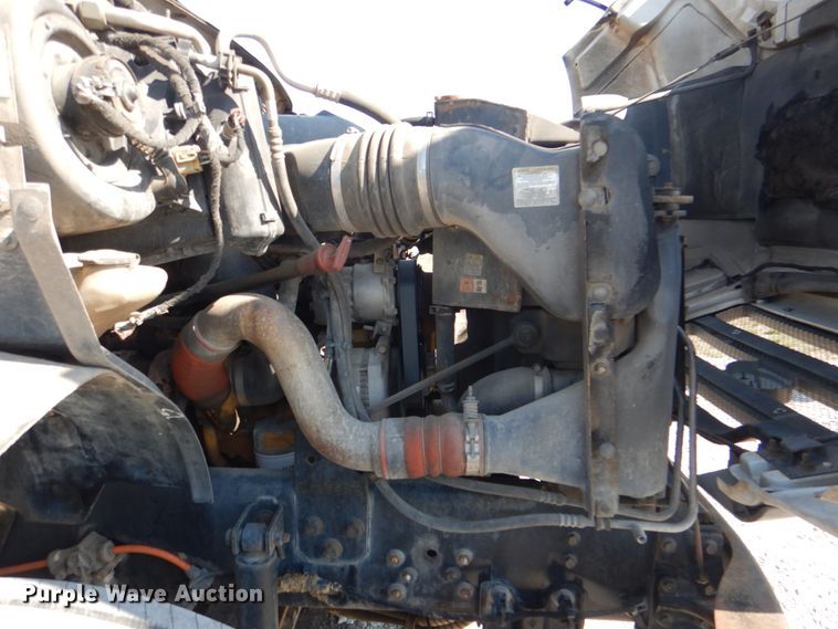 image for item HX9208 2006 Ford F750 Super Duty XL  bucket truck