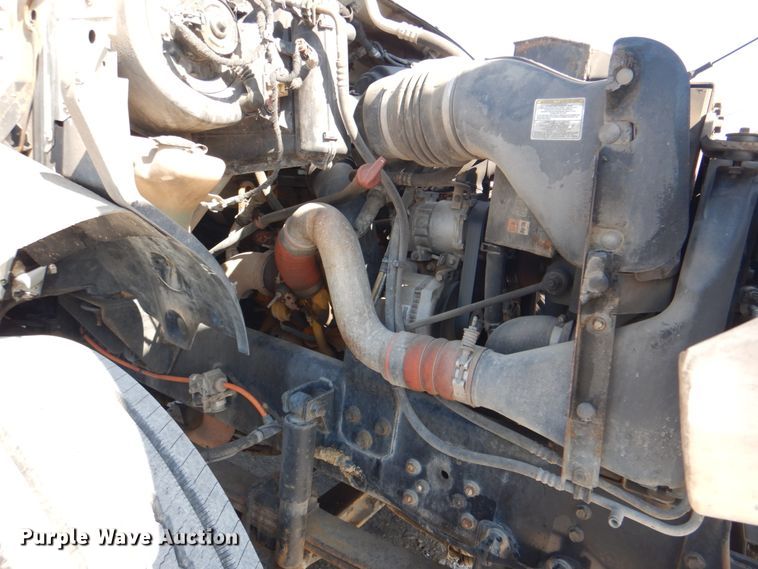 image for item HX9208 2006 Ford F750 Super Duty XL  bucket truck