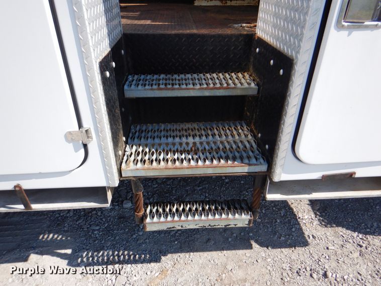 image for item HX9208 2006 Ford F750 Super Duty XL  bucket truck