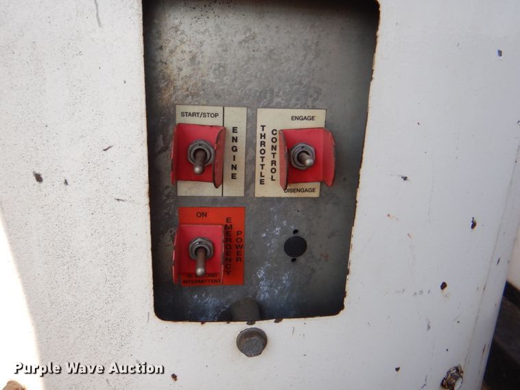 image for item HX9208 2006 Ford F750 Super Duty XL  bucket truck