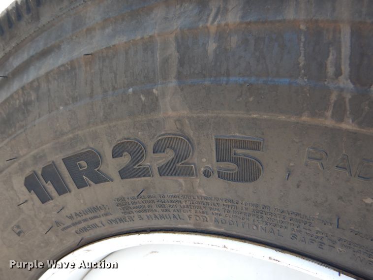 image for item HX9208 2006 Ford F750 Super Duty XL  bucket truck