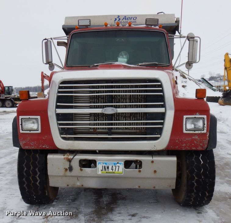 image for item HX9578 1994 Ford L9000  dump truck