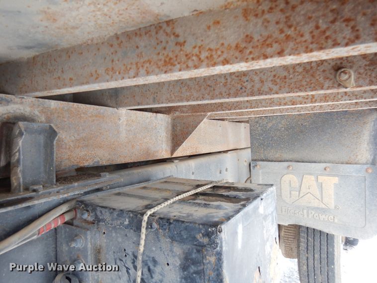 image for item HX9578 1994 Ford L9000  dump truck