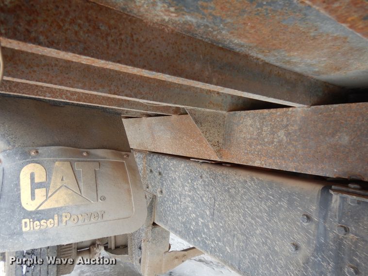 image for item HX9578 1994 Ford L9000  dump truck