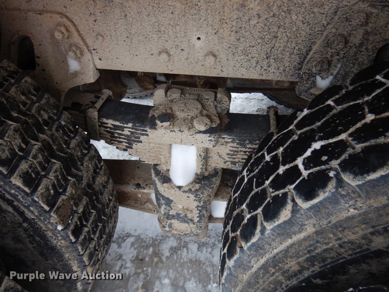 image for item HX9578 1994 Ford L9000  dump truck