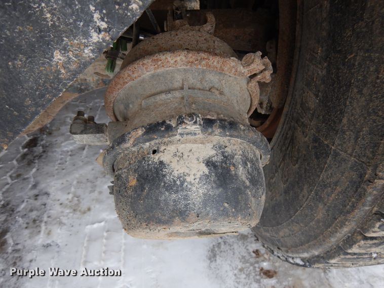 image for item HX9578 1994 Ford L9000  dump truck