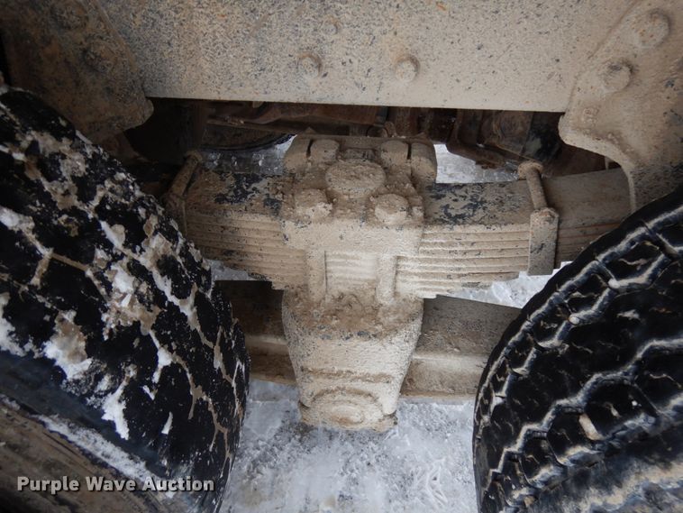 image for item HX9578 1994 Ford L9000  dump truck