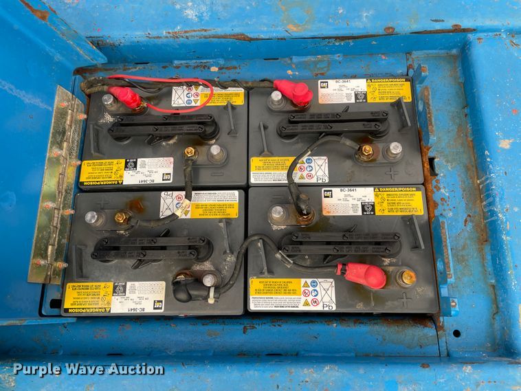 image for item II9384 2007 Genie GR20  vertical lift