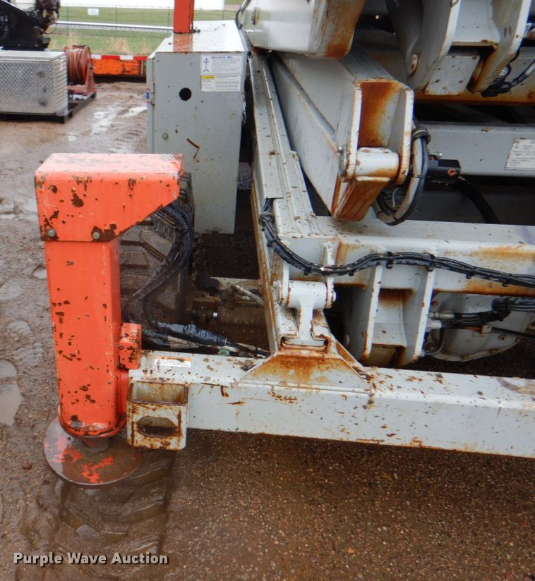 image for item II9916 1998 Skyjack SJ9250  scissor lift