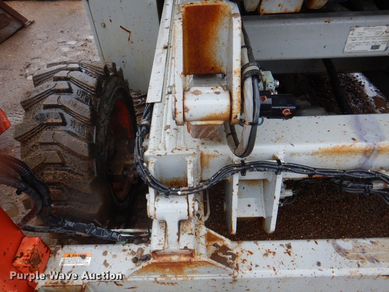 image for item II9916 1998 Skyjack SJ9250  scissor lift