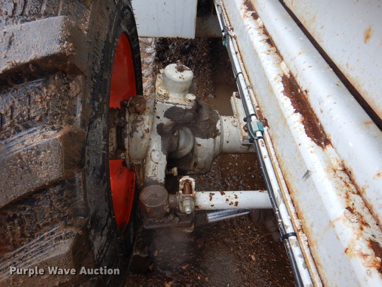 image for item II9916 1998 Skyjack SJ9250  scissor lift