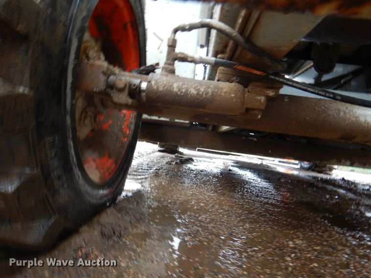 image for item II9916 1998 Skyjack SJ9250  scissor lift