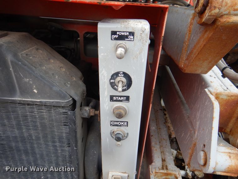 image for item II9916 1998 Skyjack SJ9250  scissor lift