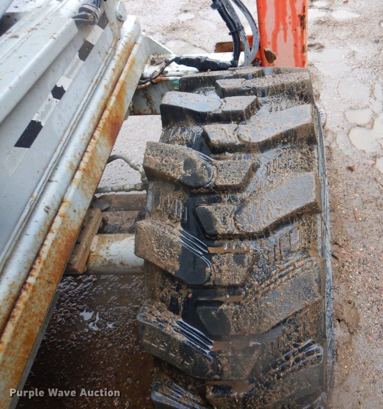 image for item II9916 1998 Skyjack SJ9250  scissor lift