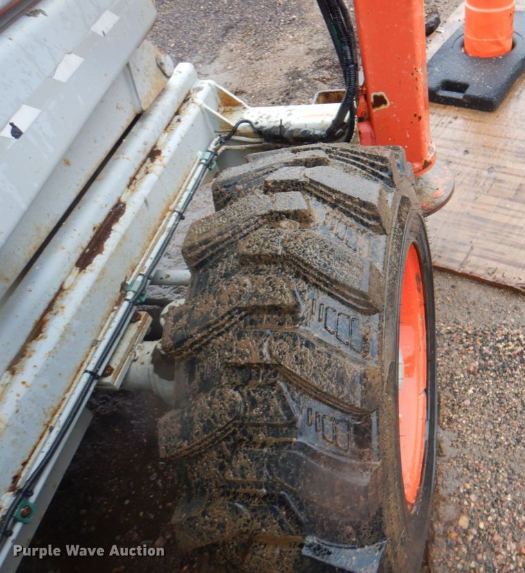 image for item II9916 1998 Skyjack SJ9250  scissor lift