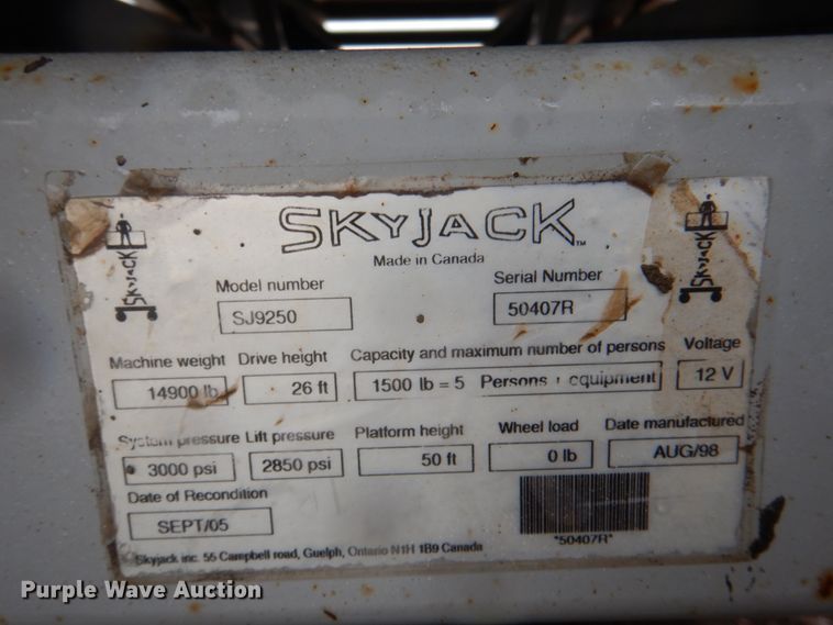 image for item II9916 1998 Skyjack SJ9250  scissor lift