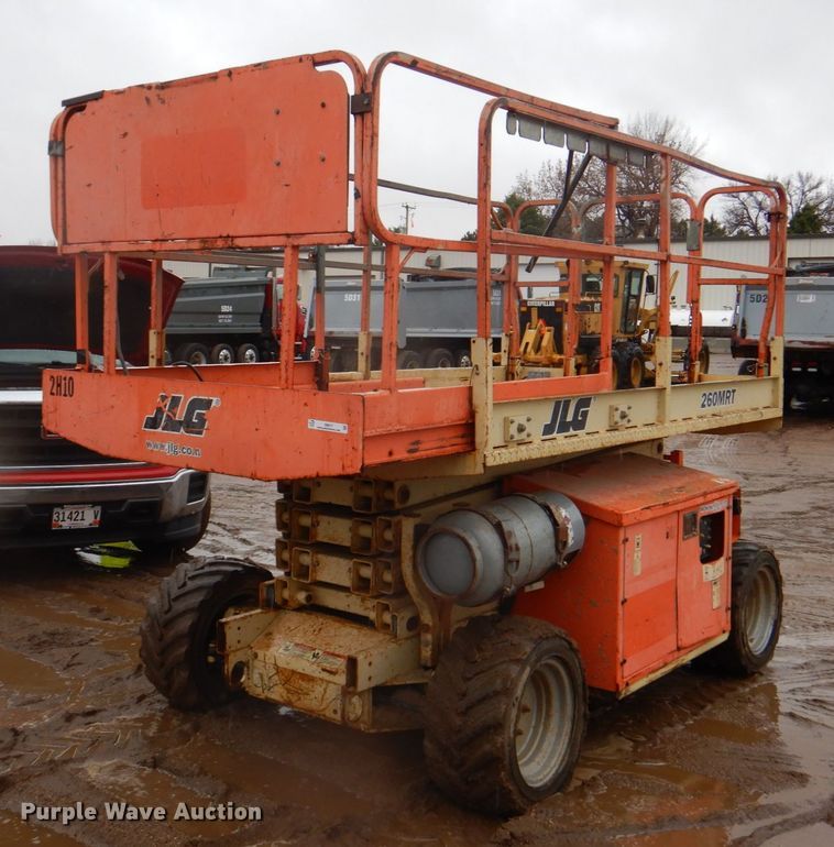 image for item II9917 2005 JLG 260MRT  scissor lift