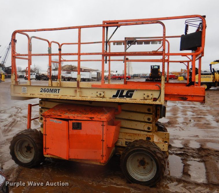 image for item II9917 2005 JLG 260MRT  scissor lift