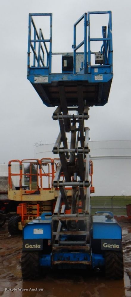 image for item II9923 Genie GS3268RT  scissor lift