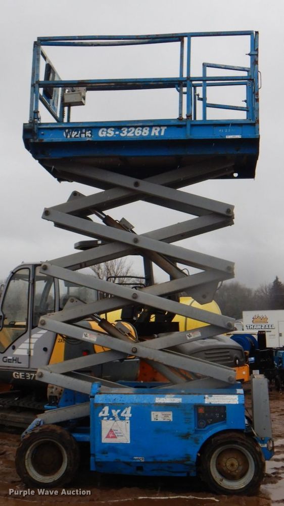 image for item II9923 Genie GS3268RT  scissor lift