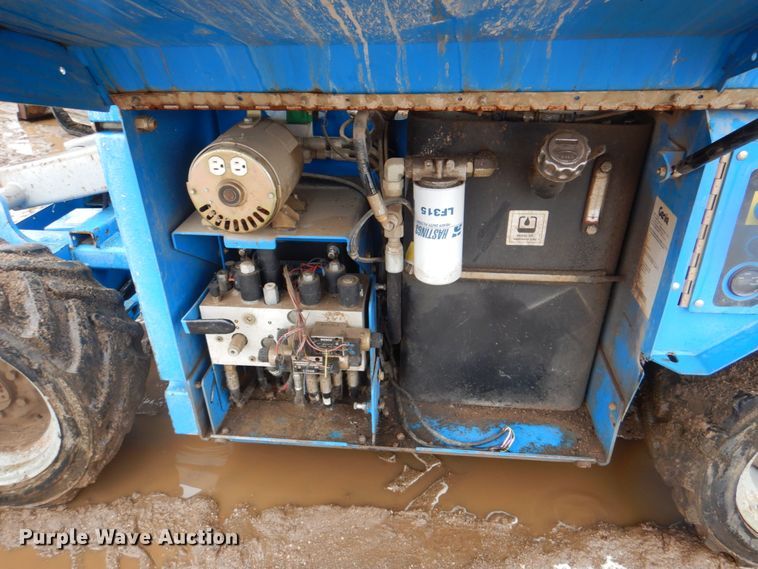 image for item II9923 Genie GS3268RT  scissor lift