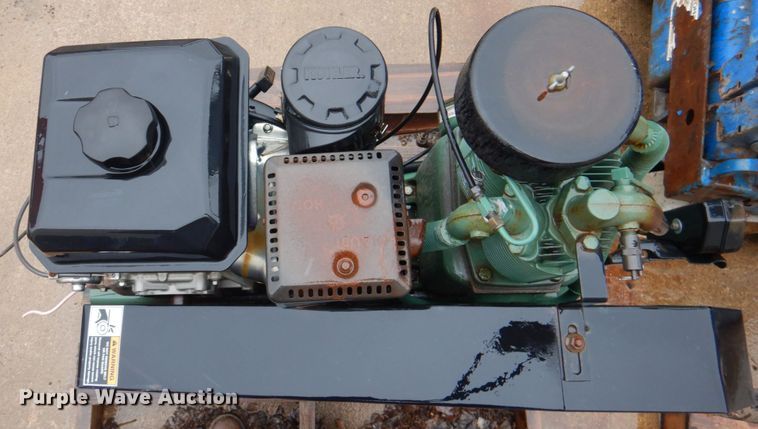 image for item II9928 Champion HGR7-3K  air compressor