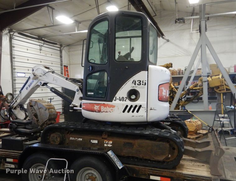 image for item IK9969 2006 Bobcat 435  mini excavator