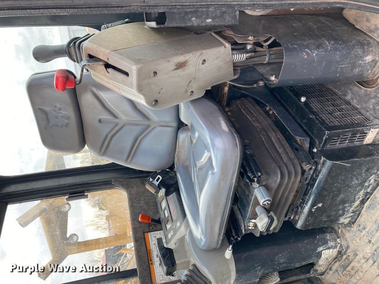 image for item IK9969 2006 Bobcat 435  mini excavator