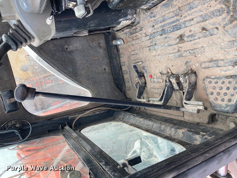 image for item IK9969 2006 Bobcat 435  mini excavator