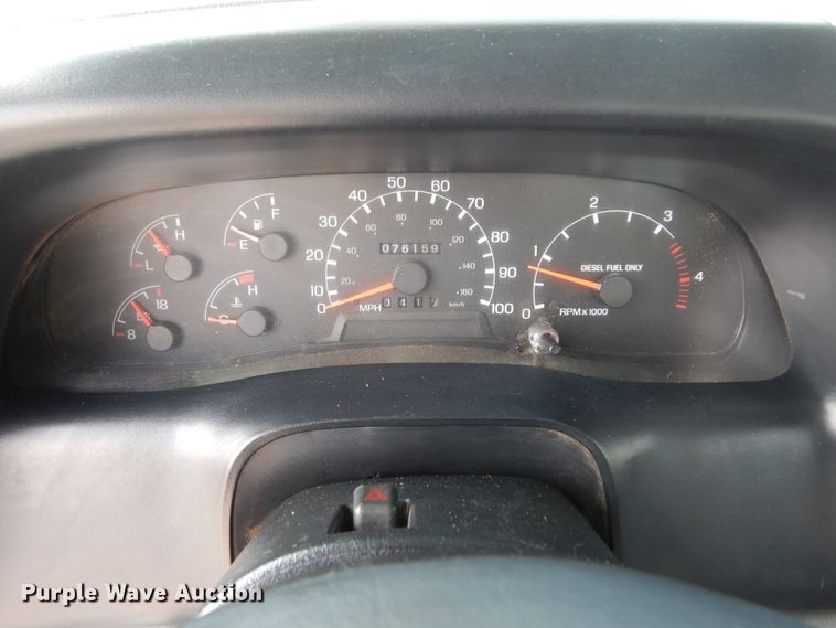 image for item IP9110 2005 Ford F750 Super Duty  forestry bucket truck