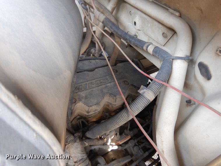 image for item IP9110 2005 Ford F750 Super Duty  forestry bucket truck