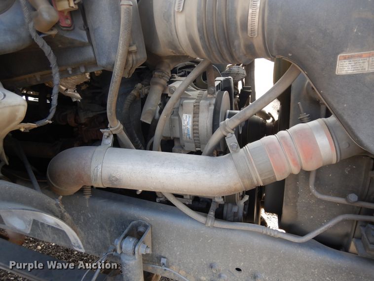 image for item IP9110 2005 Ford F750 Super Duty  forestry bucket truck