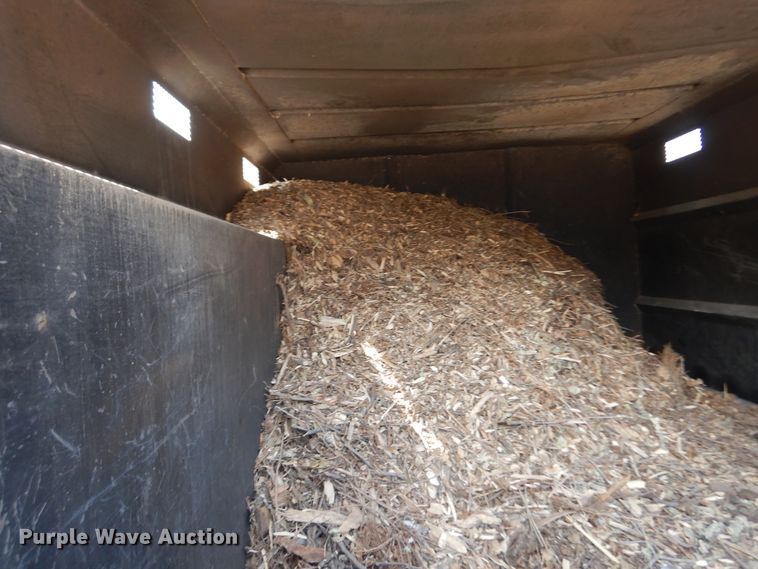 image for item IP9110 2005 Ford F750 Super Duty  forestry bucket truck