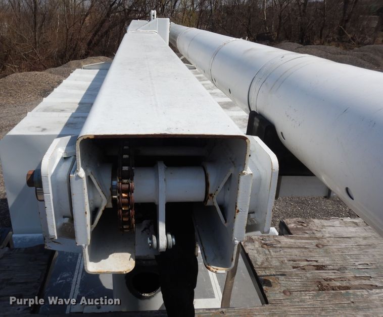 image for item IP9110 2005 Ford F750 Super Duty  forestry bucket truck