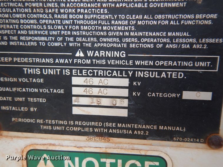 image for item IP9110 2005 Ford F750 Super Duty  forestry bucket truck