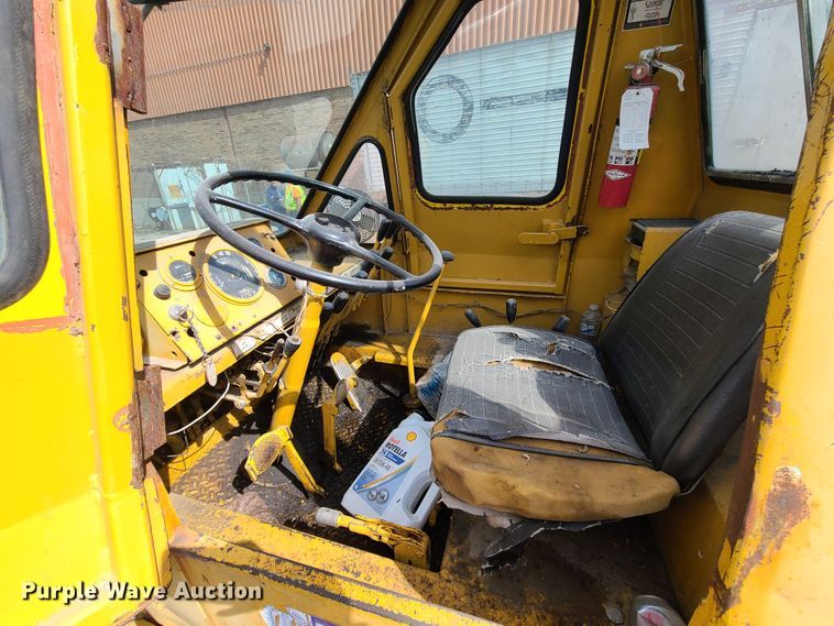 image for item IQ9033 Galion KC10  crane