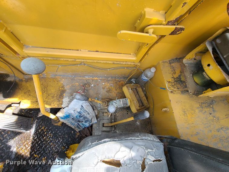 image for item IQ9033 Galion KC10  crane