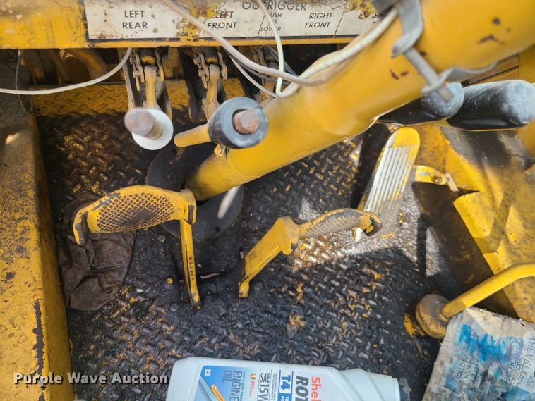 image for item IQ9033 Galion KC10  crane