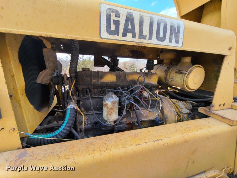 image for item IQ9033 Galion KC10  crane