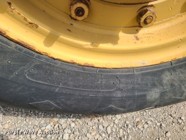 image for item IQ9033 Galion KC10  crane