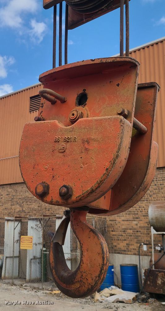 image for item IQ9033 Galion KC10  crane