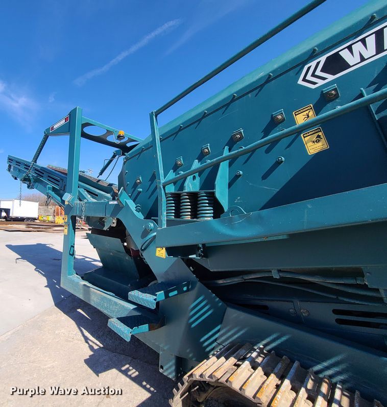 image for item IQ9081 2004 Powerscreen Warrior 1800  screening plant