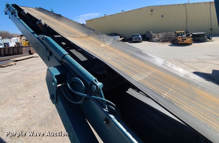 image for item IQ9081 2004 Powerscreen Warrior 1800  screening plant