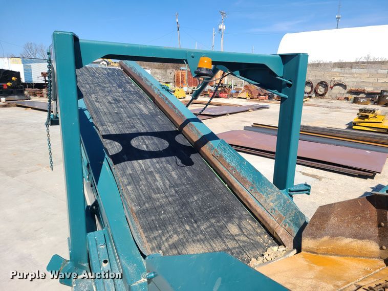 image for item IQ9081 2004 Powerscreen Warrior 1800  screening plant