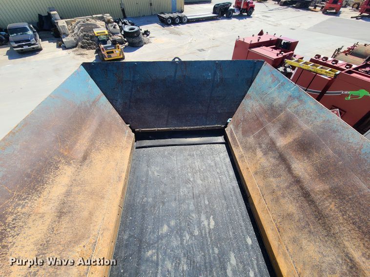 image for item IQ9081 2004 Powerscreen Warrior 1800  screening plant